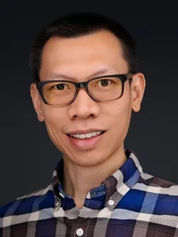 headshot of Shili Xu
